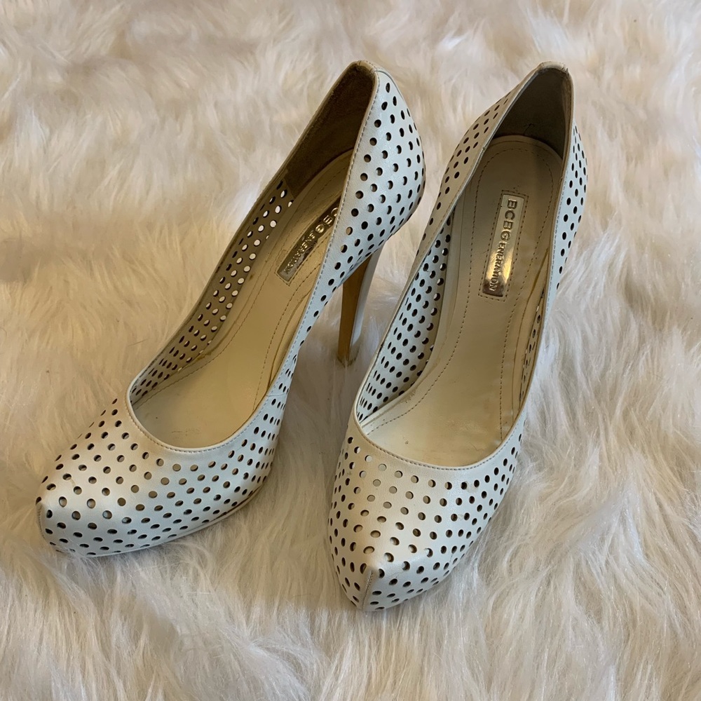 BCBGeneration Polka platform Pumps